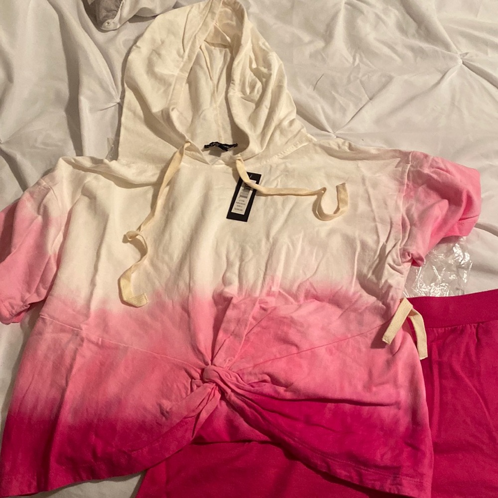 NWT Lea and Viola short set size L